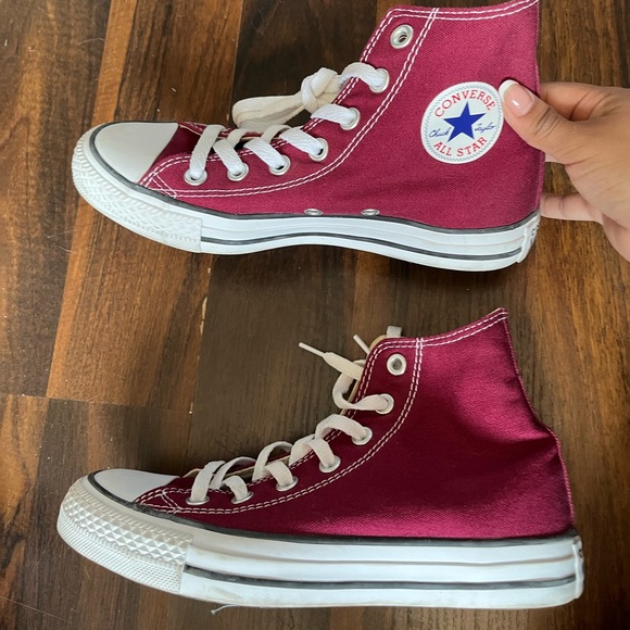 ‼️SOLD DO NOT BUY‼️-Red Converse (6) - Picture 1 of 4
